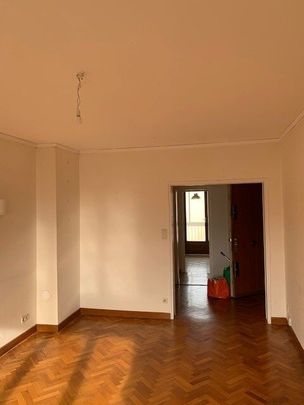 Appartement 2 pièces 60m2 MARSEILLE 2EME 890 euros - Photo 1