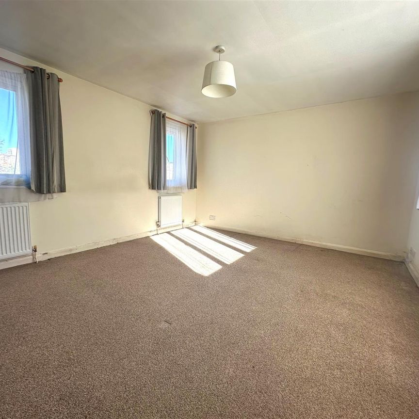 Essex Road, Watford - Photo 1