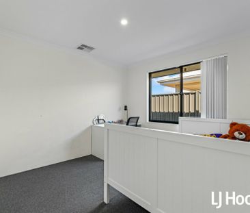 Modern Comfort in a Spacious Hilbert Home - Photo 2