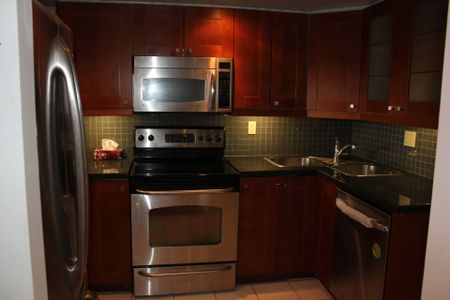 For Lease - 2466 Eglinton Avenue Unit# Lph8, Toronto, Ontario - Photo 3