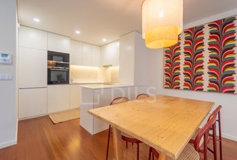 Apartamento T1 com varanda - Novo - Casa da Musica - Rotunda Boavista