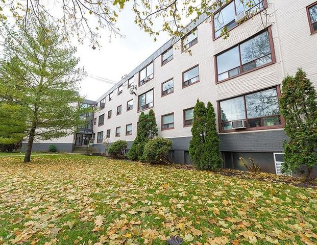 1 Crown Hill Place | 1 Crown Hill Place, Toronto - Photo 1