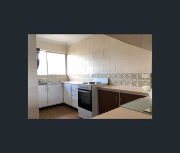 5/36 Clayton Street, Hermit Park, Qld 4812 - Photo 1