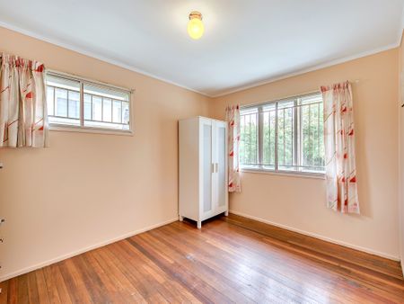 130 Lister Street, Sunnybank QLD 4109 - House For Rent | Domain - Photo 5