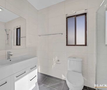 Contemporary Home - Photo 4
