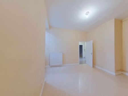 Location Appartement 3 pièces 65m² MONTMORILLON 86500 - Photo 2