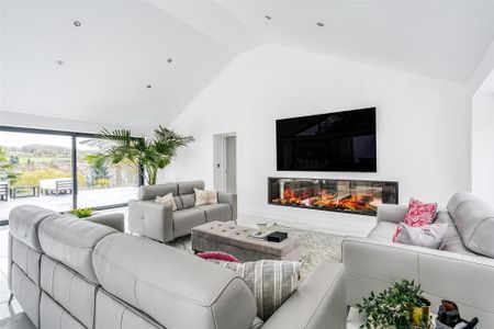 4 bedroom detached bungalow to rent - Photo 4