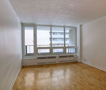 1975 de Maisonneuve - Photo 2