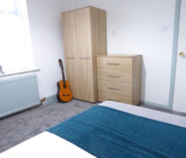 5 bedroom house to rent - Photo 2