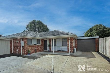 Beautifully Presented & Exceptionally Maintained 2-Bedroom Unit in the Heart of Cranbourne - Photo 5