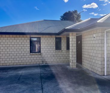Modern, Six Bedroom Home, In The Heart Of Hillcrest! - Photo 6