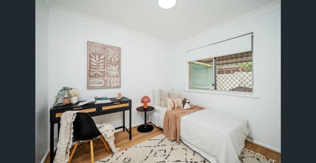 NEWLY RENOVATED HOUSE, QUIET CUL-DE-SAC WITH LARGE BACKYARD! - Photo 1