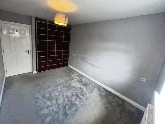 4 bedroom end of terrace house to rent - Photo 1