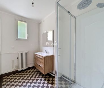 Location Appartement 4 pièces 90m² ST LO 50000 - Photo 4