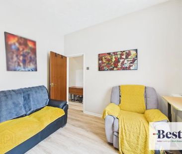 5 Victoria Street, Carrickfergus, BT38 8AQ - Photo 1