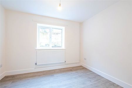 2 bed Ground Floor Flat for rent - Photo 4