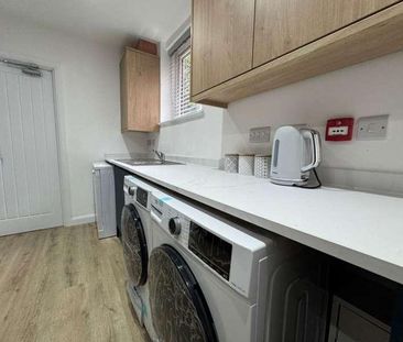 Newly Refurbished Ensuite Room With Kitchenette, PE1 - Photo 3