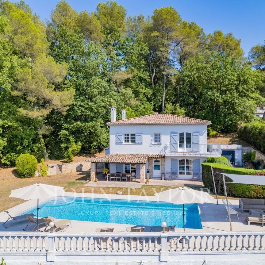 Maison à louer Mougins, Cote d'Azur, France6 500 EUR / Mois - Photo 1