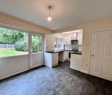 3 bedroom semi-detached house to rent - Photo 4