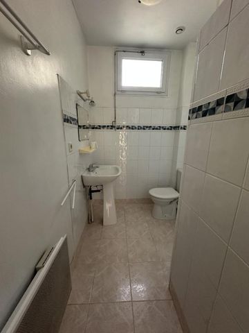 Location Appartement 2 pièces 37m² AGEN 47000 - Photo 5