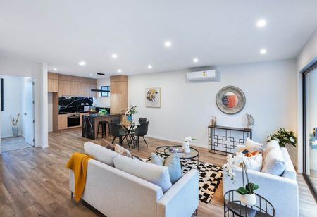 Exceptionally designed home at Takapuna - Photo 3