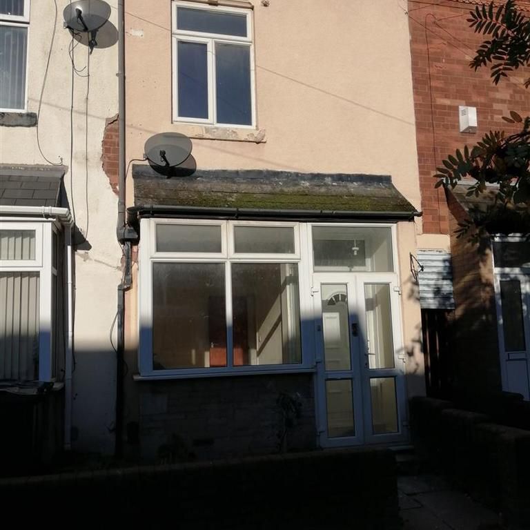 3 bedroom terraced house to rent - Photo 1