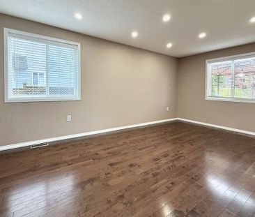 For Lease - 13 Benjamin Lane, Barrie, Ontario - Photo 4