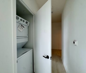 For Lease - 4878 Powers Common Unit# D1209, Burlington, Ontario - Photo 2