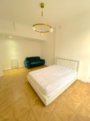 Studio Flat, St Charles Square, W10 - Photo 2