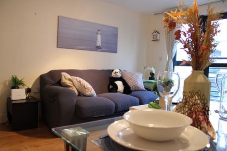 1 Bed Flat, Sandover House, SE16 - Photo 4