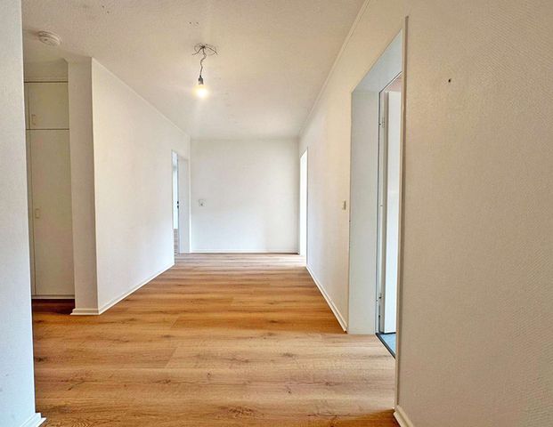 Neustadt / Großzügige 2-Zimmer-Dachgeschosswohnung mit Loggia - Foto 1