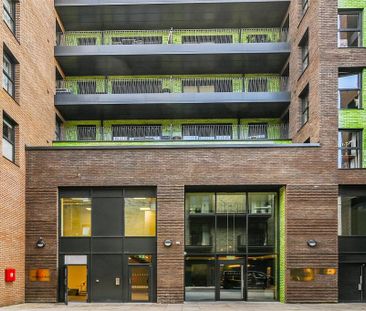 2 bedroom penthouse to rent - Photo 3