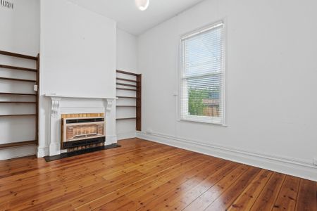 Charming South Yarra Home in the Botanical Garden Precinct - Photo 3