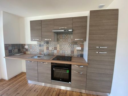 Location Appartement 3 pièces 59m² LAVARDAC 47230 - Photo 2