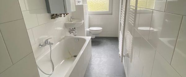 ruhige Sackgasse, schönes Arbeitszimmer, zwei Balkone - Photo 1