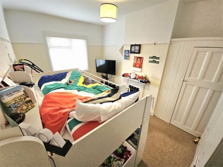 3 bedroom terraced house to rent - Photo 3