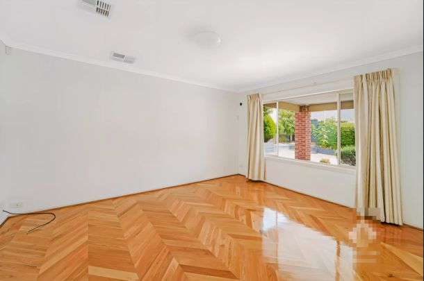 5 bed 3 bath - Photo 1