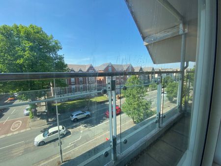 Newport Road, CARDIFF - Photo 2