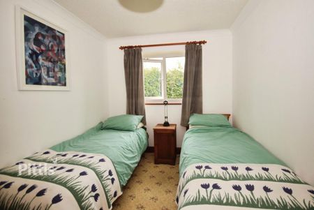 2 bedroom detached bungalow to rent - Photo 3
