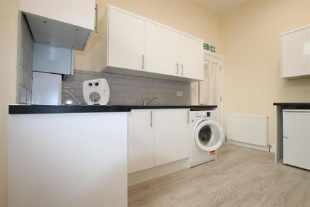 4 bedroom house share to rent - Photo 4