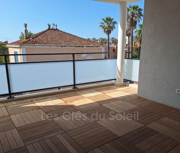 Location appartement 2 pièces 43 m² Hyères - Photo 3