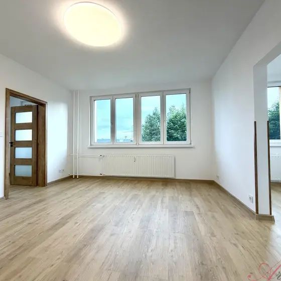 Pronájem bytu 2+1, ulice Markova, Ostrava - Zábřeh - Photo 1