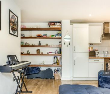 2 bedroom flat to rent - Photo 3