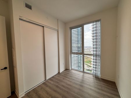 For Lease - 8 Interchange Way Unit# 2712, Vaughan, Ontario - Photo 5