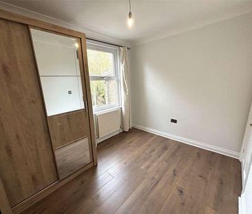 Spencer Road, Mitcham, Surrey, CR4 - Photo 6