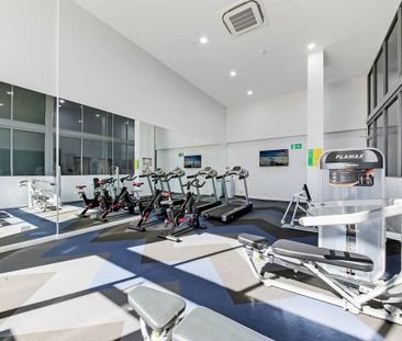 City View I Light & Sunny I Pool & Gym - Photo 6