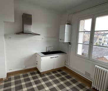 Location Appartement 4 pièces 99m² SAUMUR 49400 - Photo 5