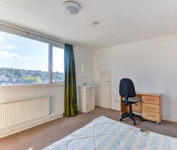 6 bedroom house to rent - Photo 3