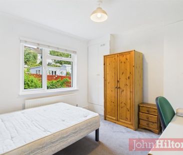 Carlyle Avenue, Brighton, East Sussex - Photo 4