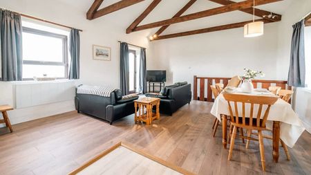Farmhouse - Photo 5